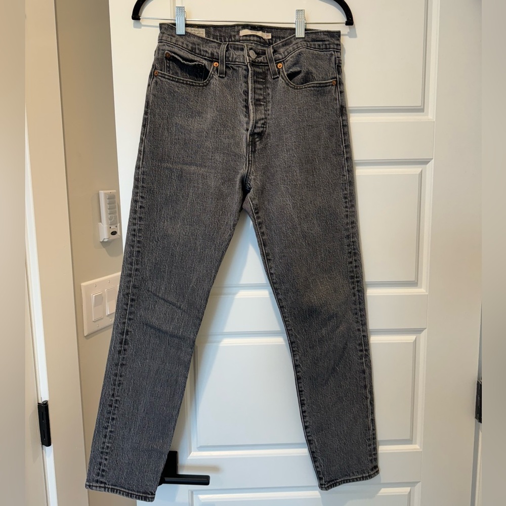 Levi’s Gray Wedgie Jeans - Size 27 - EUC